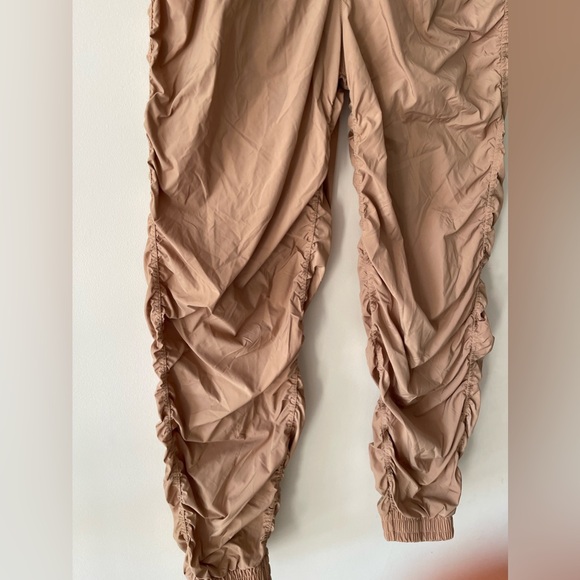 Almost Famous Brown Baggy Harem Ruched Oversized Pants - Picture 2 of 6